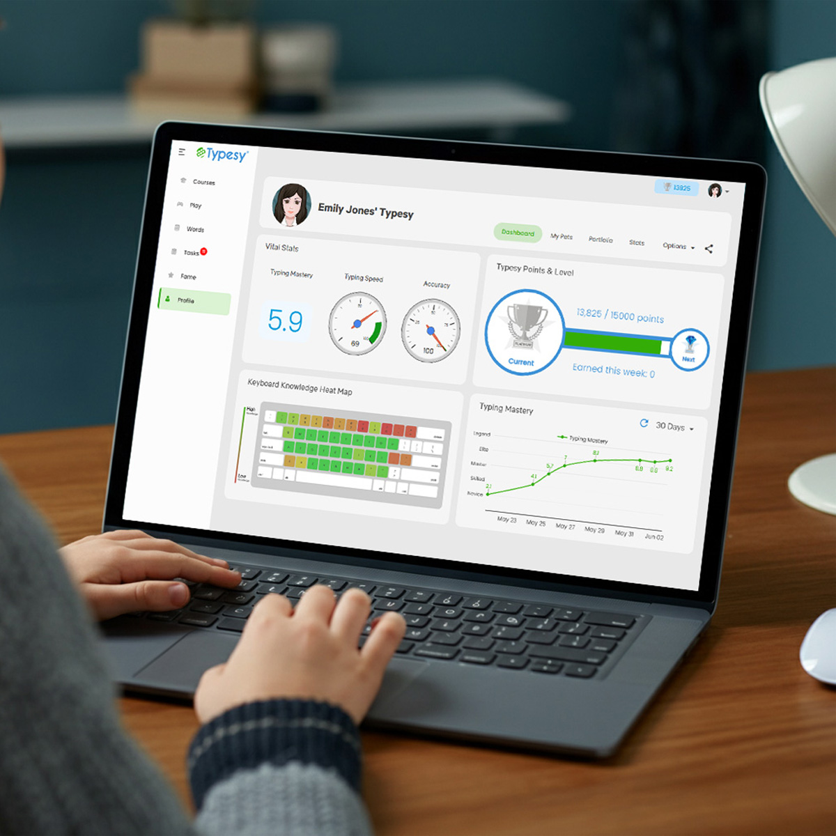 STEP-BY-STEP GUIDANCE | TYPING & TECH | 200+ PREMIUM COURSES